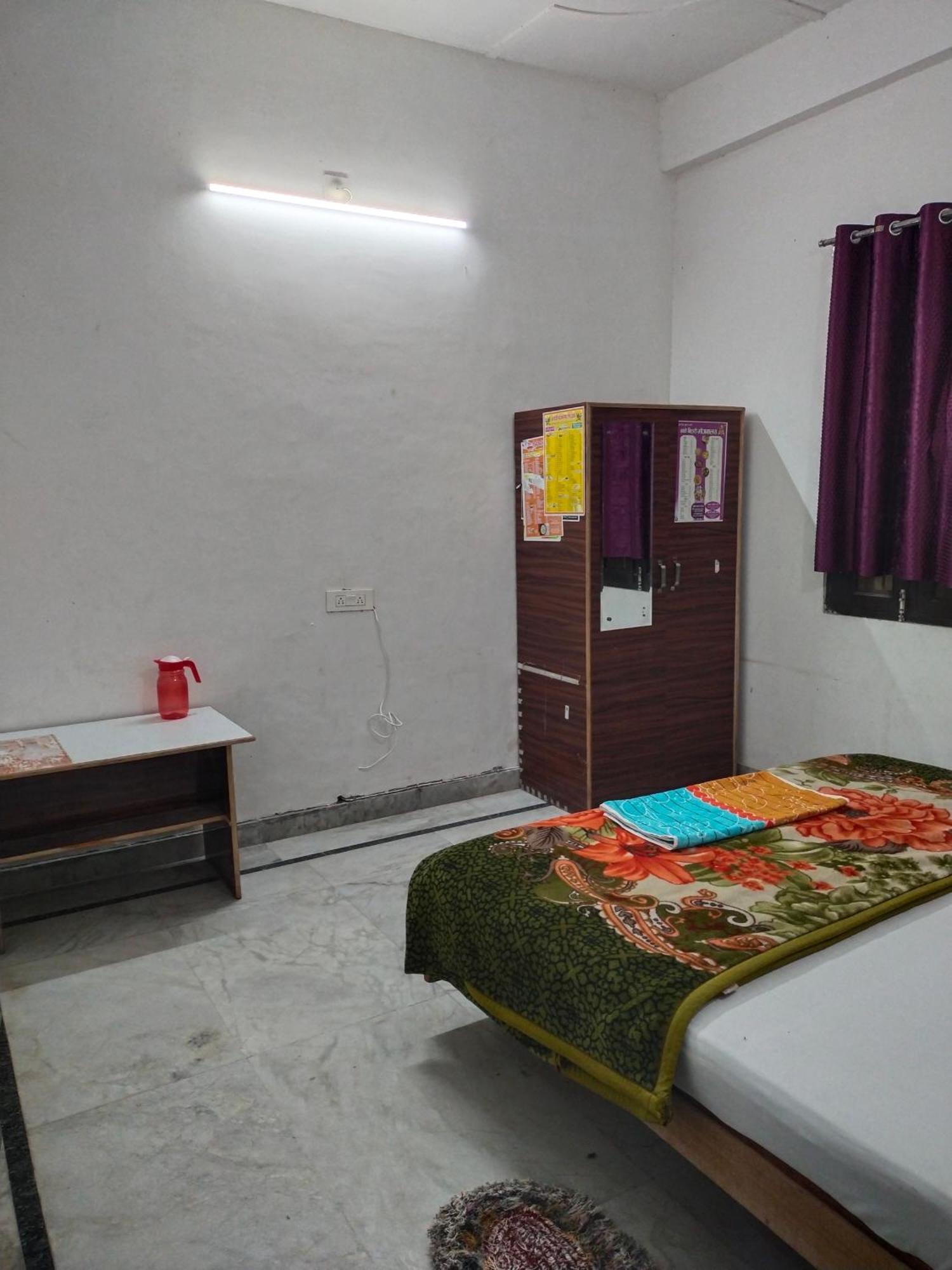 Отель Shri Ji Kripa Kunj Вриндавана Экстерьер фото